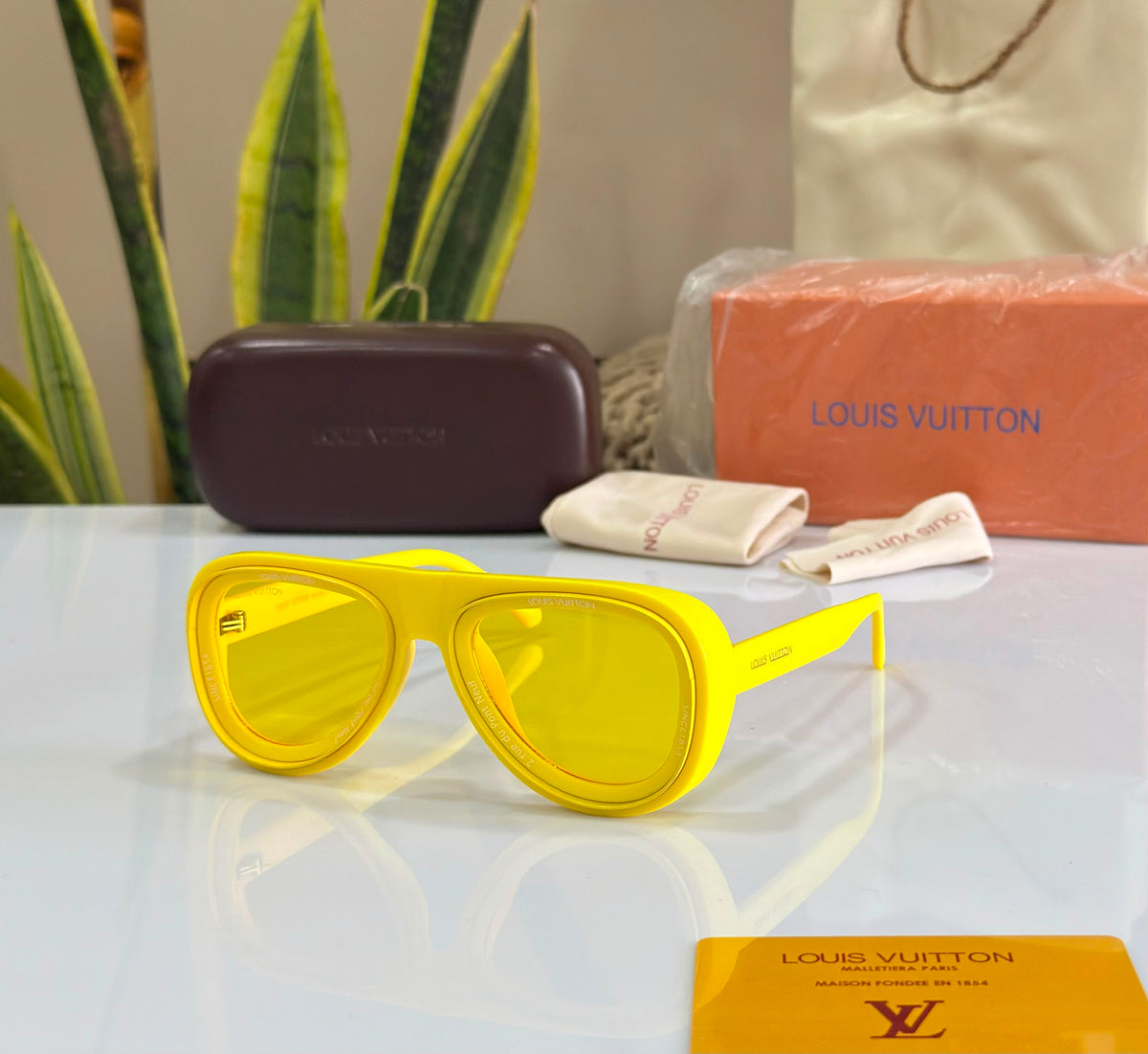 LOUIS VUITTON